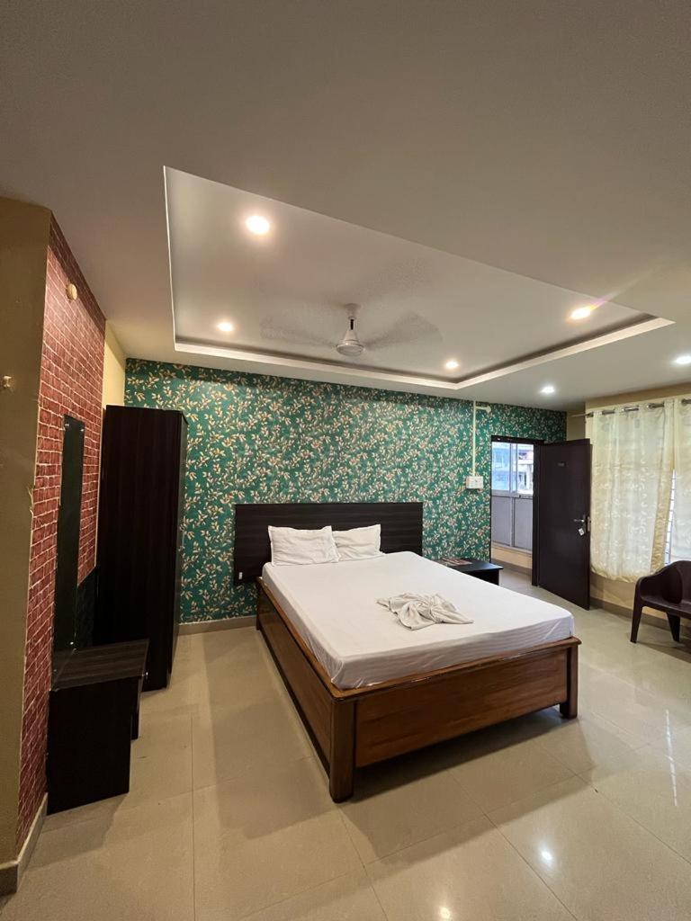 Hotel Hk Residency Guwahati Esterno foto